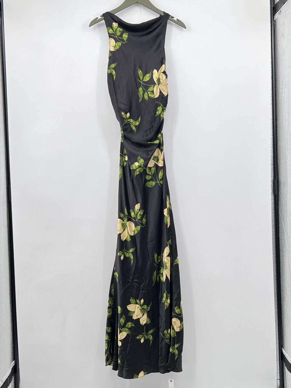 Reformation Anaiis Silk Dress-MOOD FOR
LOVE size 6 NWT BLACK SILK DRESS - Picture 6 of 12
